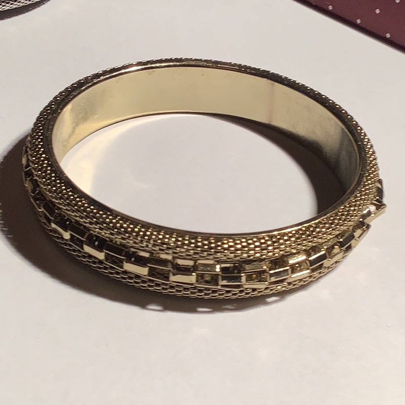 Graziano 1990s Vintage Gold-Tone Bangle Bracelet Signed Graziano 24$